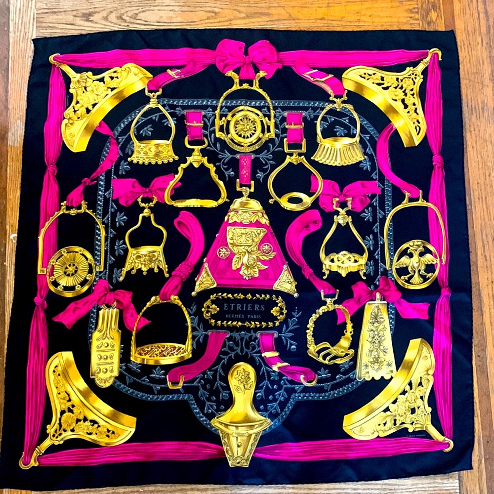 Hermes Paris Etriers 90 Black and Pink Stirrups Scarf